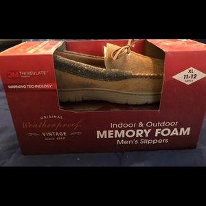 New in Box men’s slippers with memory foam soles.